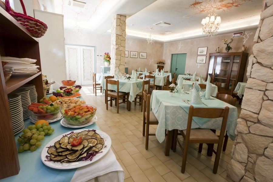 Hotel Rodi チェルヴィア エクステリア 写真